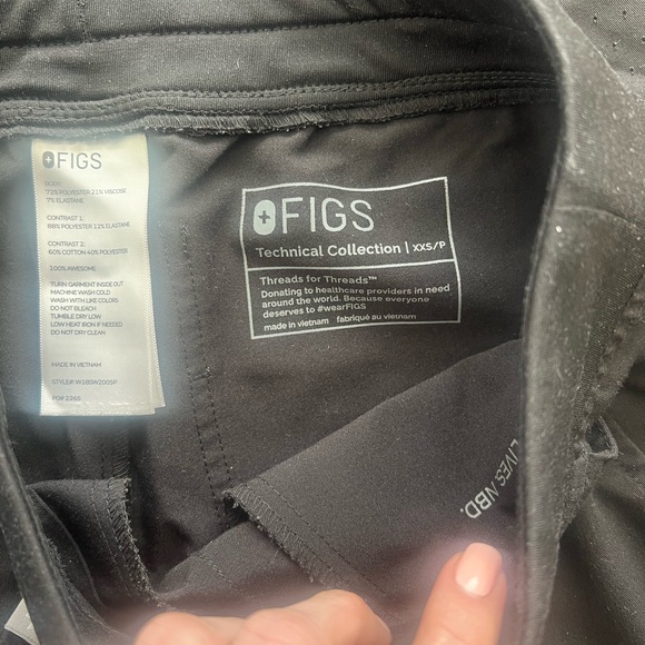 Figs Scrub Set - Picture 3 of 4